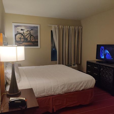 Days Inn By Wyndham Semmes Mobile Bagian luar foto