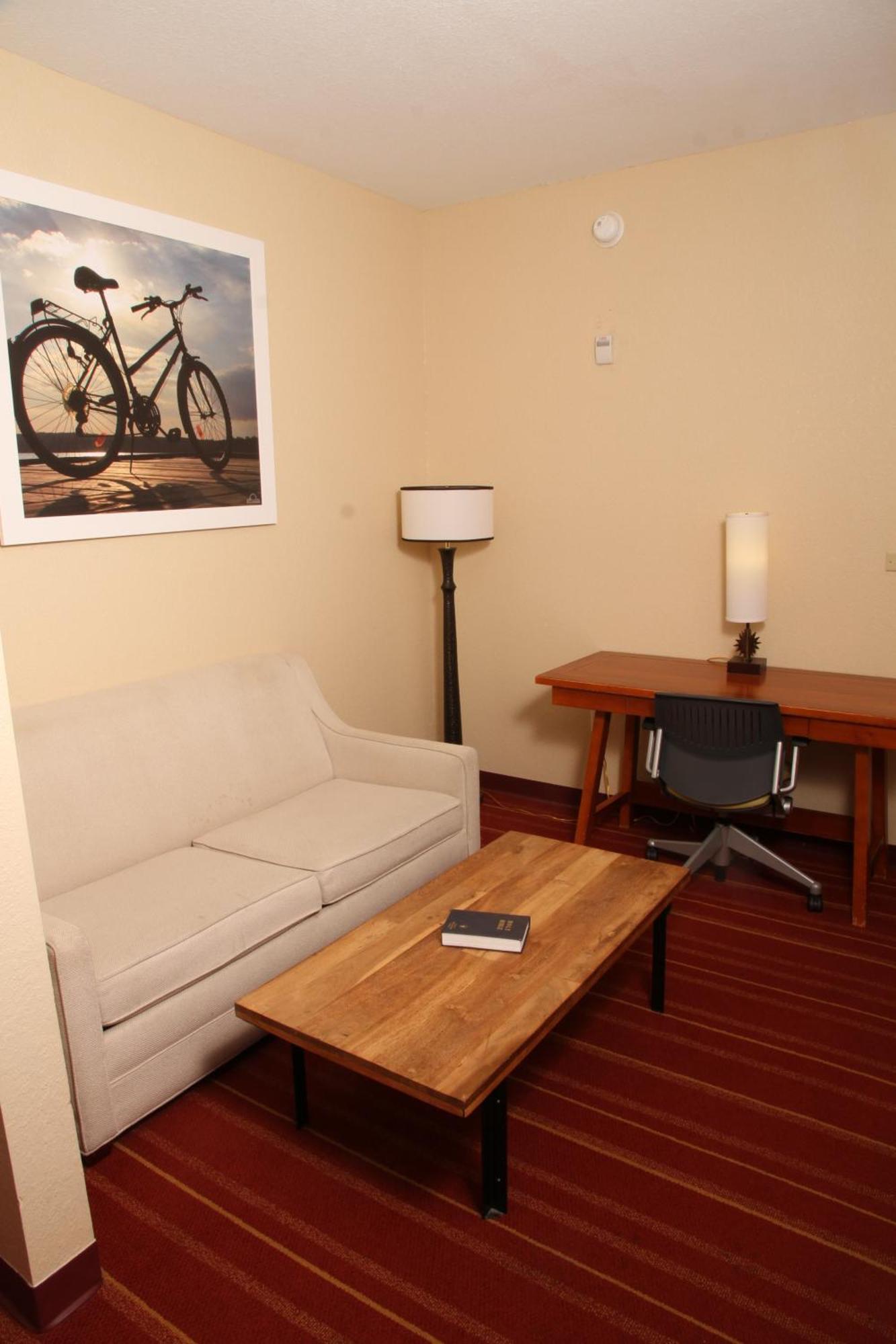 Days Inn By Wyndham Semmes Mobile Bagian luar foto