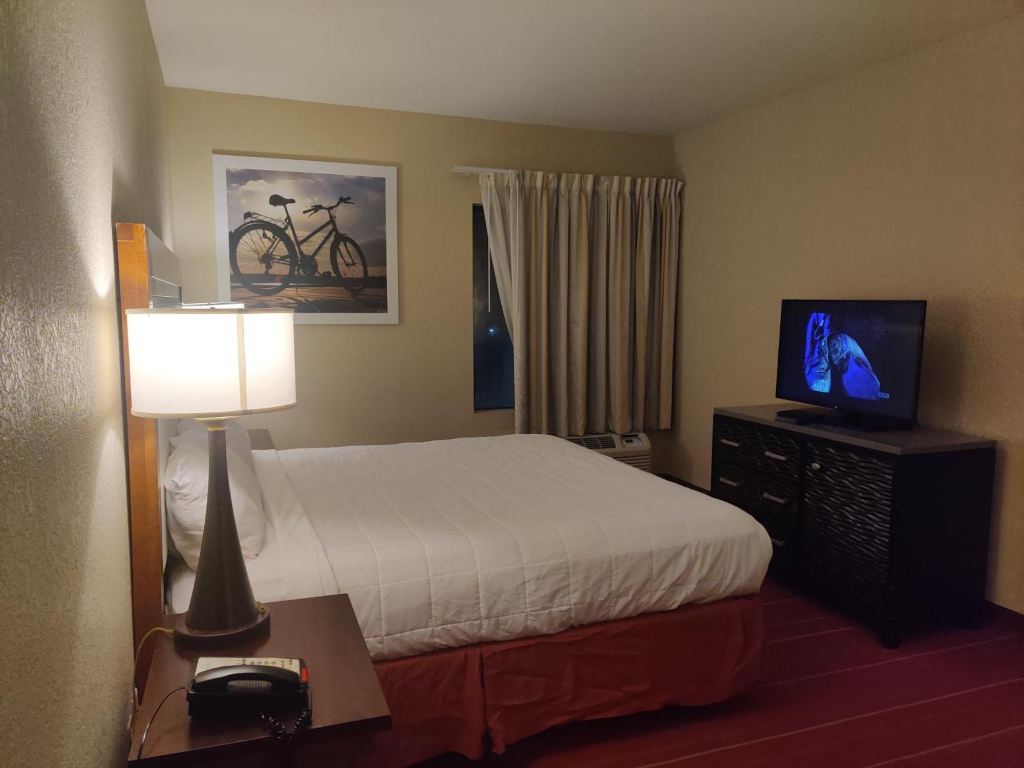 Days Inn By Wyndham Semmes Mobile Bagian luar foto