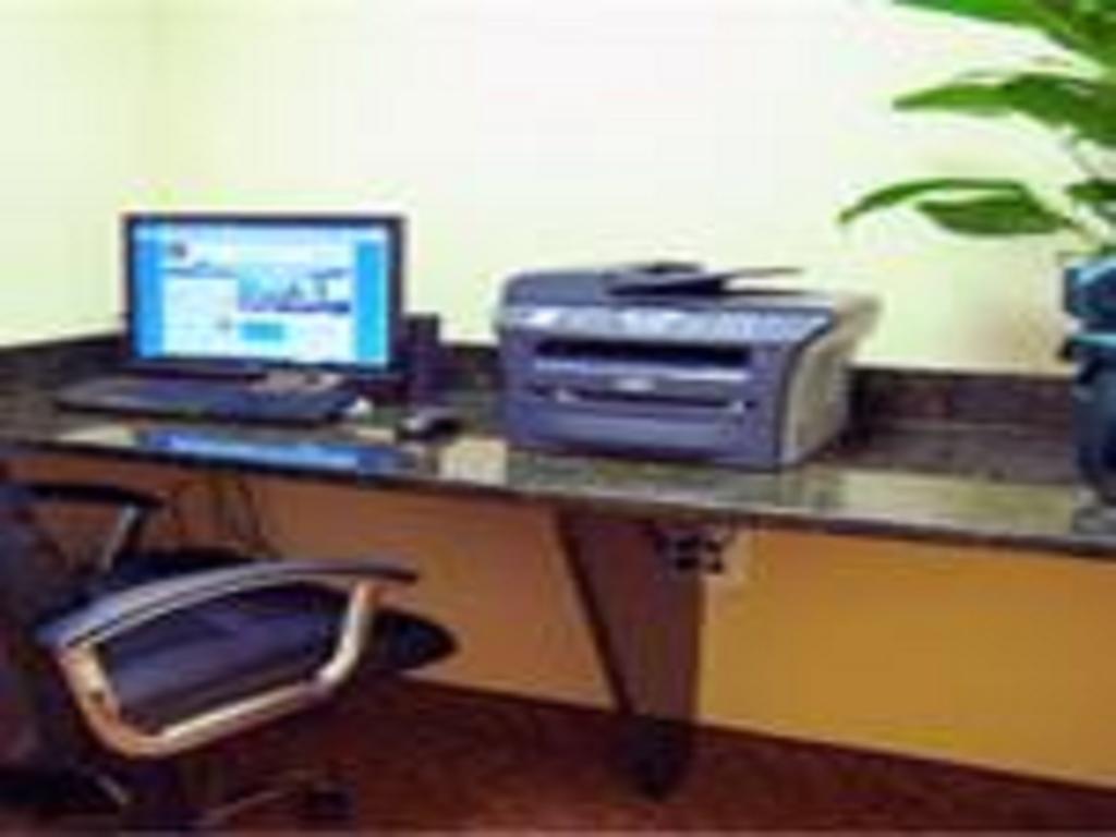 Days Inn By Wyndham Semmes Mobile Bagian luar foto