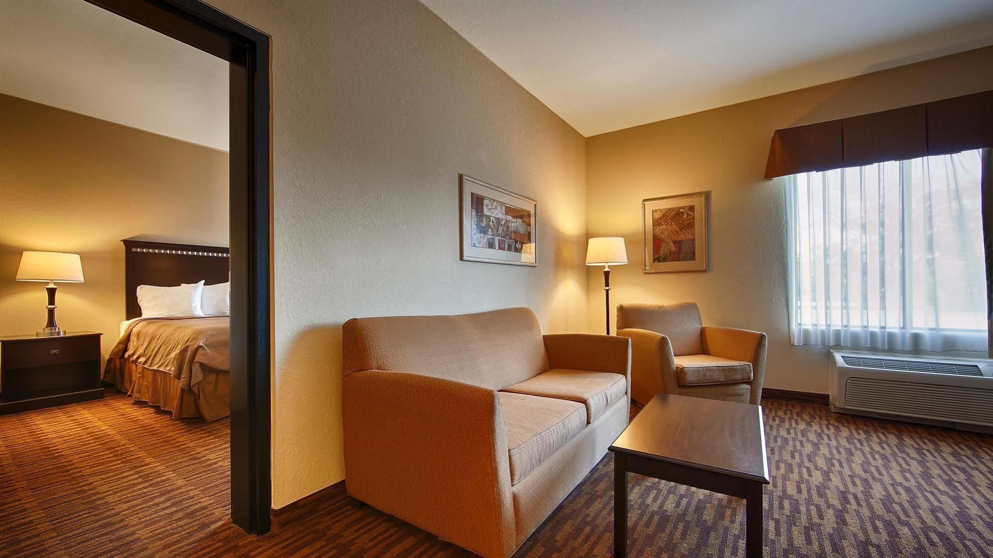 Days Inn By Wyndham Semmes Mobile Bagian luar foto