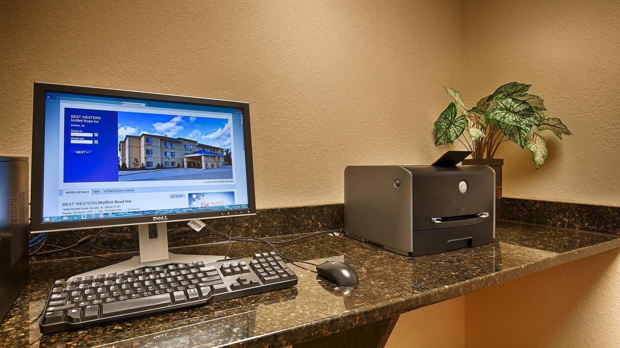Days Inn By Wyndham Semmes Mobile Bagian luar foto